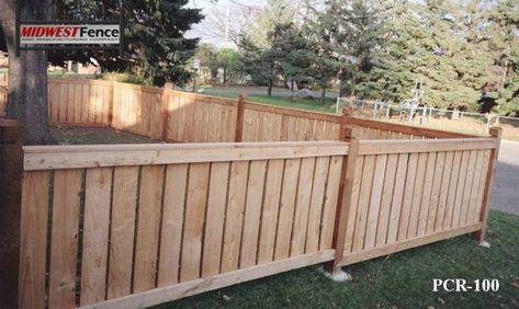 Short Cedar Fence, Wood Fence On Slope, 4ft Wood Fence Ideas, 4 Foot Wood Fence Ideas, Vertical Fencing, Front Yard Fencing, Vertical Fence, Wood Fence Ideas, Short Fence