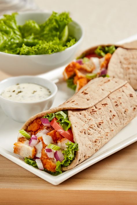 Flat Bread Sandwiches Lunches, Flatbread Wrap Recipes, Grape Chicken Salad, Flatbread Wraps, Grape Chicken, Western Omelette, Buffalo Chicken Wrap, Chicken Wraps Healthy, Flatbread Sandwiches