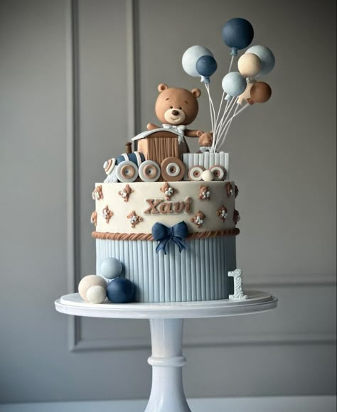 Teddy Bear Birthday Theme, Gateau Baby Shower Garcon, 1st Birthday Decorations Boy, Baby Cake Design, Teddy Bear Birthday Cake, Bear Baby Shower Cake, Baby Shower Oso, Half Birthday Baby, Half Birthday Cakes