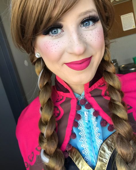 Frozen: Anna Make-Up Anna Makeup For Kids, Anna Frozen Makeup, Anna Frozen Hair, Anna Halloween Costume, Frozen Hairstyles, Anna Frozen 2, Anna Makeup, Elsa Makeup, Frozen Makeup