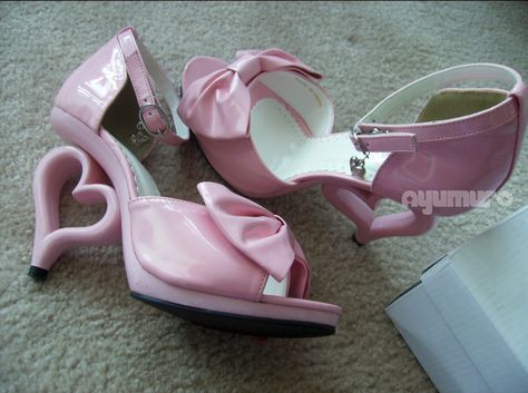 Heeart Pink Wardrobe, Mcbling Fashion, Doll Closet, Dr Shoes, Cute Shoes Heels, Kawaii Shoes, Cute Heels, Girly Shoes, Pink Heels