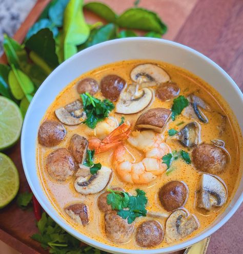 WHOLE30 SHRIMP TOM KHA😍 One of my favorite soups on earth, perfect for gloomy days when all you want to do is curl up on the couch with a big ole blanket and your favorite rom com. Always one of the top dishes to order in a Thai restaurant as a kid, and shockingly easy to make at home. And can yo Whole30 Shrimp, Soup With Shrimp, Tom Kha, Favorite Soups, Kaffir Lime Leaves, Frozen Shrimp, Red Curry Paste, Kaffir Lime, Thai Restaurant