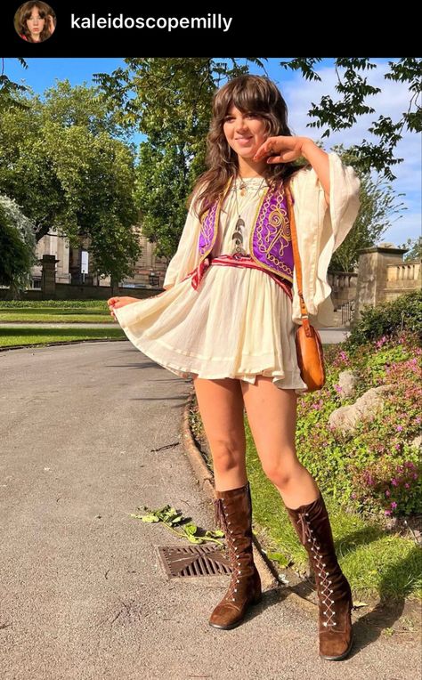 Groovy Winter Outfits, 70s Ideas, Groovy Fits, Groovy Outfits, Witch Purple, 70s Inspired Outfits, Hippy Style, 70’s Style, Girly Girl Outfits