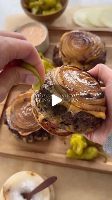 Hamburger Bun Alternative, Onion Hamburgers, Onion Burger In And Out, Onion Bun Burger, Mushroom Burgers Recipes, Onion Wrapped Burger, Flying Dutchman Burger Copycat, Flying Dutchman In N Out Onion, Onion Wrapped Flying Dutchman