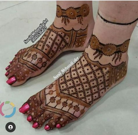 Mehedi Degins For Foot, Mehndi Designs Foot Bridal, Pairo Me Mehndi, Foot Bridal Mehndi Designs, Bridal Mehndi Designs Foot, Pag Mehndi Designs, Mehandi Designs For Legs Simple, Leg Mehndi Designs Simple Easy, Mehndi Designs Check