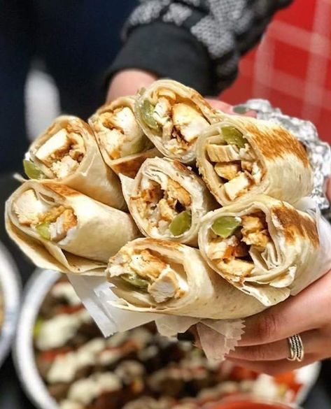 Syrian shawarma is da best❤️ Syrian Food, Sleepover Food, A Bouquet Of Flowers, Mouth Watering Food, Arabic Food, Bouquet Of Flowers, Dec 30, Syria, Live Love