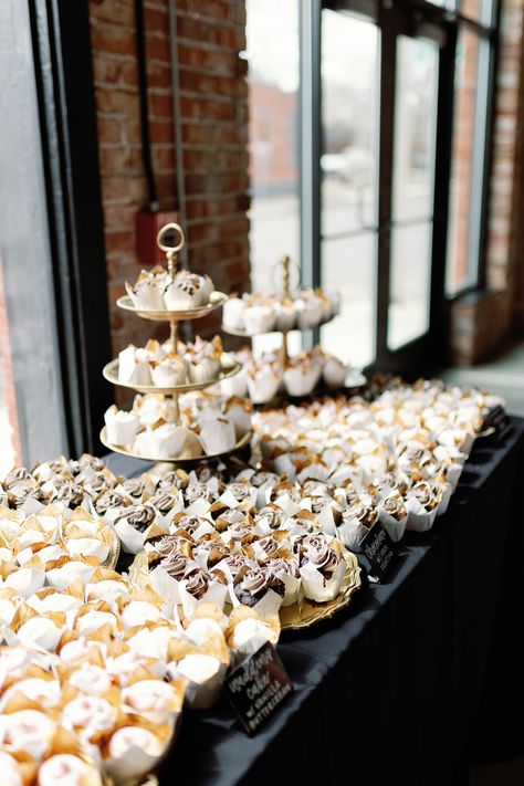 Timeless Wedding Dessert Table, Wedding Dessert Table Modern, Black And White Wedding Dessert Table, Sweet Table Wedding Elegant, Black And White Dessert Table, Modern Dessert Table, Wedding Dessert Table Elegant, Wedding Cupcake Table, Wedding Reception Modern