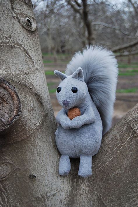 Love this beautiful plushy squirrel made by April Dever ."We live on a walnut farm so when I saw the squirrel pattern I knew she had to live here and be our mascot." #sewingpattern #toypattern #toysewingpattern Squirrel Stuffed Animal Pattern, Squirrel Sewing Pattern Free, Squirrel Sewing Pattern, Squirrel Crafts, Homemade Stuffed Animals, Squirrel Pattern, Plush Craft, Friends Ideas, Puppets Diy