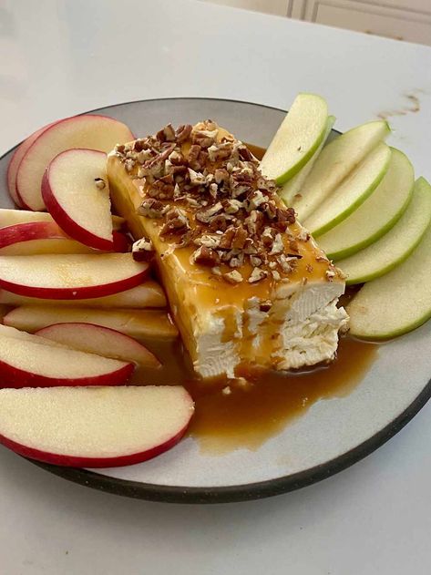 Caramel Cream Cheese Dip. Dips Over Cream Cheese, Caramel Dip For Apples With Cream Cheese, Caramel And Cream Cheese Dip, Dip With Cream Cheese 3 Ingredients, Carmel Apple Appetizers, Fall Cream Cheese Dip, Carmel Dip With Cream Cheese, Appetizer Recipes With Cream Cheese, Caramel Cream Cheese Apple Dip