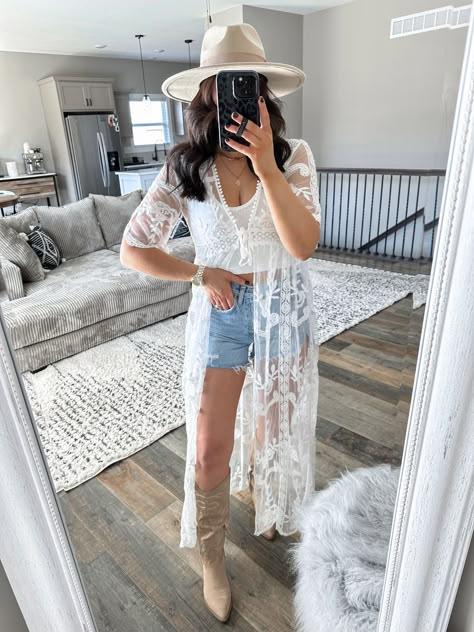 Western Lace Kimono Outfit, Country Kimono Outfit, Bachelorette Party White Outfit, Kimono Concert Outfit, I Do Bbq Outfit Bride, Bridal Nashville Outfits, Kimono Western Outfit, Bride Western Outfit, Bride Outfit Nashville