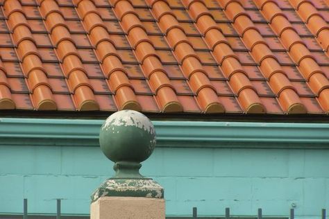 A terracotta roof on a pale turquiose house Terracotta Roof Colour Scheme, Terracotta Roof House, Terra Cotta Roof, Painting A House, Brown Roofs, Roofing Design, Terracotta Roof Tiles, Roof Paint, Terracotta Roof