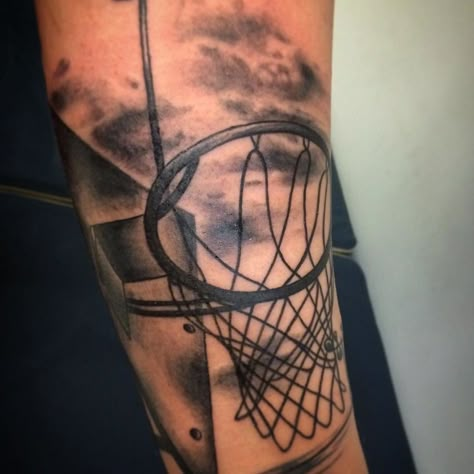 Basketball Goal Tattoo, Tattoo Ideas For Husband, Chigago Bulls, Tattoo Queen, Basketball Tattoos, Best Couple Tattoos, Basketball Memes, Stencil Outline, Chicken Recipes Healthy