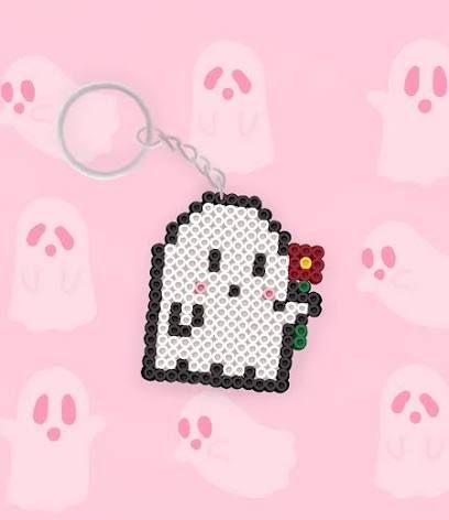 Sanrio Perler Bead Patterns, Ghost Keychain, Halloween Beads, Friendly Ghost, Perler Patterns, Fuse Beads, Fun Diy Crafts, Perler Bead Patterns, Perler Bead