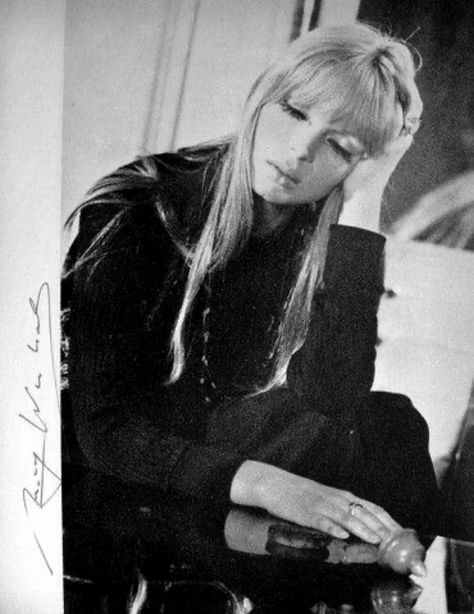 Ying Gao, Billy Name, Christa Päffgen, The Velvet Underground & Nico, 60s Icons, Kiss Outfits, The Velvet Underground, Francoise Hardy, Chelsea Girls