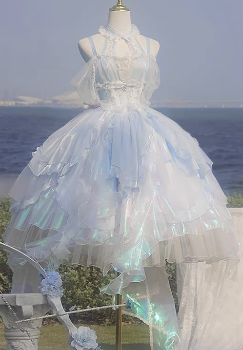 Jellyfish Quince, Jelly Fish Clothes, Jellyfish Inspired Dresses, Jellyfishcore Outfits, Jellyfish Themed Outfit, Jellyfish Dress Fashion, Jellyfish Inspired Outfit, Water Themed Dress, Oceancore Outfit