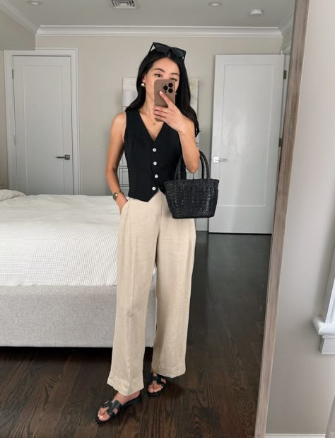 madewell cropped linen pants black vest sandals Black Flats Outfit Summer, Black Linen Vest Outfit, Black Sandals Outfit Casual, Black Linen Pants Outfit Work, Linen Pants Work Outfit, Santa Barbara Outfit, Black Linen Pants Outfit Summer, Linen Vest Outfit, Black Vest Outfits