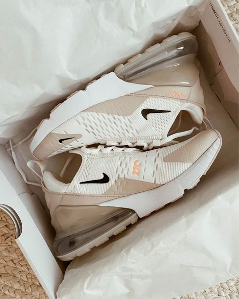 Trendy Tennis Shoes, White Nike Sneakers, Neutral Sneakers, Nude Sneakers, Baggy Jean Shorts, Tan Sneakers, Neutral Shoes, Womens Tennis Shoes, Nike Tennis Shoes