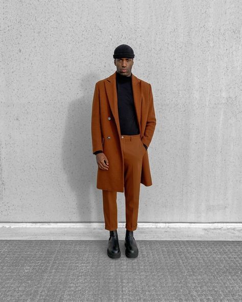 Male Styling, Earth Tone Clothes, Black Nativity, Men Aesthetic Outfits, Black Creatives, Beanies For Men, Minimal Streetwear, Black Men Fashion Urban, Fall Tones