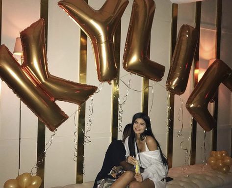 Kylie Jenner Birthday, Kylie Jenner Fotos, Kylie Jenner News, Robert Kardashian Jr, Kylie Travis, Kylie Birthday, Trajes Kylie Jenner, Estilo Kylie Jenner, Birthday Outfit For Women