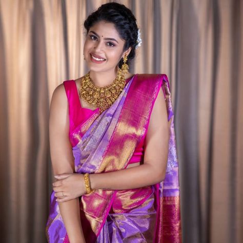 Faria Abdullah in a violet kanchipuram saree by Mugdha art studio 1 Lavender And Red Pattu Saree, Violet Pattu Saree, Lavender Kanchipuram Saree, Lavender Sarees, Faria Abdullah, Saree Outfits, Saree Colors, Reception Sarees, Saree Red