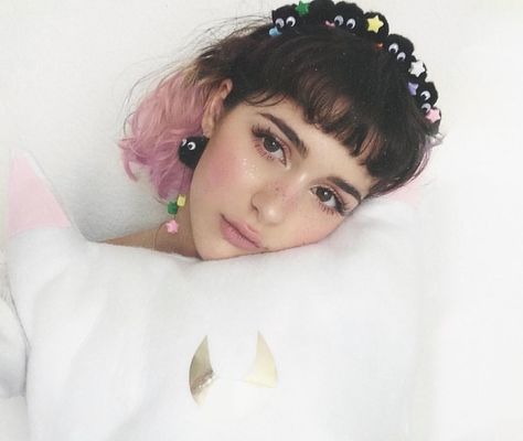 McKenna Kaelin Mckenna Kaelin, Simply Kenna, Glitter Outfits, Short Fringe, Girl Short Hair, Face Hair, Photo Instagram, About Hair, Beauty Face