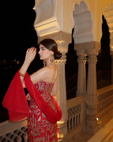 ready for thumkas💃🏻 . . #red #sharara #lehenga #desi #indian #explore #bhfyp #shaadi #indianwear #ethnicwear #rambagh #rajasthan #bridesmaid #pinterest #corset #indowestern #diwali #outfitinspo #karvachauth #redsuit Sharara Lehenga, Red Sharara, Desi Clothing, How To Pose For Pictures, Ready For, Traditional Indian Outfits, Clothes Designer, Designer Outfits, Red Suit