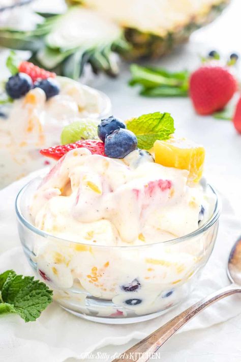 Fruit Cheesecake Salad, Dessert Fluff, Cheesecake Salad Recipe, Tropical Cheesecake, Hawaiian Cheesecake, Fruit Salad Dressing, Dessert Salad Recipes, Cheesecake Fruit, Cheesecake Fruit Salad