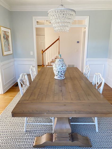 Dining Room With White Chairs, Beige Dinner Room, Sky Blue Dining Room, French Blue Dining Room, Light Blue Dining Room Walls, Dining Room Blue Walls, French Cottage Dining Room, Light Blue Dining Room, Dining Room Paint Ideas