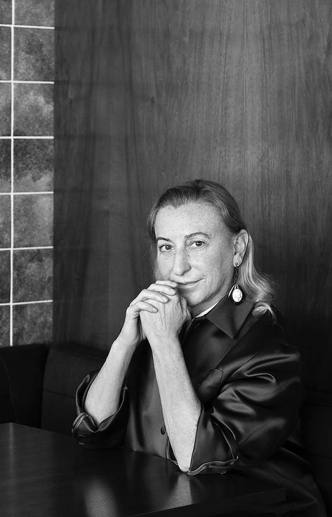 Vogue Interview, Prada Style, Miuccia Prada, Bvlgari Bags, Chloe Bag, Replica Handbags, Hermes Bag, Images Gif, Lv Bag