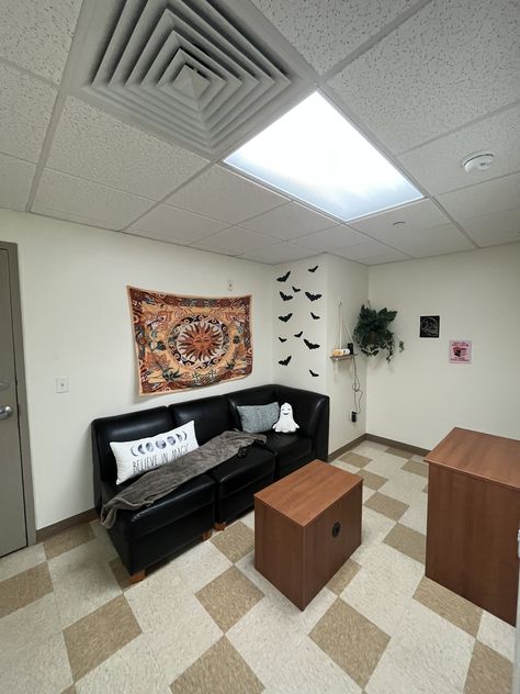 Dorm Room Common Area Ideas, Dorm Common Area, Dorm Common Room Decor, Florida Gulf Coast University, Florida Gulf Coast, Aesthetic Living Room, College Aesthetic, Gulf Coast Florida, Common Room