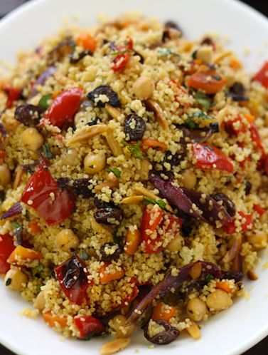 Scrumpdillyicious: Moroccan Couscous with Roast Vegetables Moroccan Couscous, Roast Vegetables, Moroccan Dishes, Couscous Recipes, Cous Cous, Moroccan Food, Middle Eastern Recipes, Jamie Oliver, Roasted Vegetables