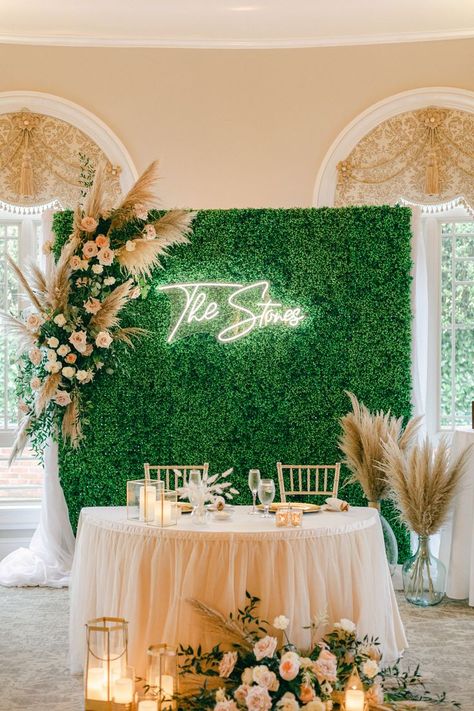 Grass Wall With Neon Sign Wedding, Boxwood Backdrop, April Baby, Neon Name Sign, Grass Backdrops, Wedding Reception Backdrop, Sweetheart Table Wedding, Led Decoration, Neon Wall Art