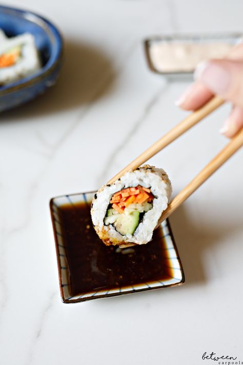 Basics: A Sushi Dinner Isn’t Complete Without Sweet Sauce - Between Carpools Sushi Dipping Sauce, Veggie Sushi, Party Essen, Sushi Dinner, Sushi Sushi, Asian Kitchen, Spicy Mayo, Sriracha Sauce, Sweet Sauce