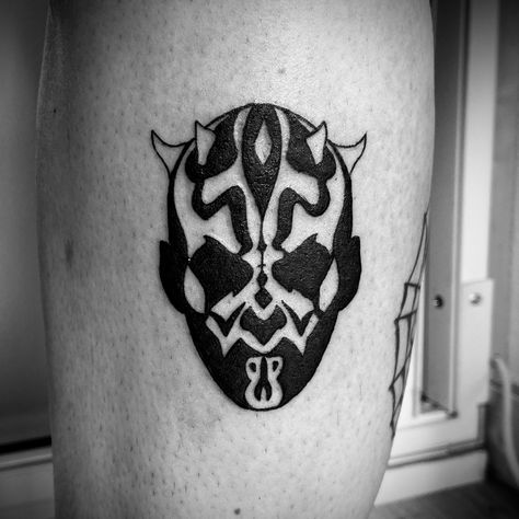 Star Wars Neck Tattoo, Star Wars Flash Tattoo, Maul Tattoo, Darth Maul Tattoo, Sith Tattoo, Dark Maul, Star Wars Tattoo, Weird Tattoos, Side Tattoos