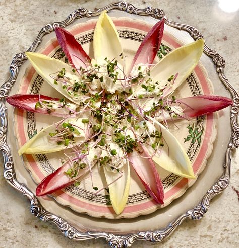 Endive Canapés Canapes Aesthetic, Appetizer Aesthetic, Nye Dinner Ideas, Endive Appetizers, Nye Food, Spreadable Cheese, Mini Appetizers, Open Table, Nye Party