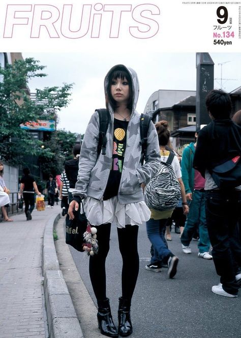 Fruits Magazine, Japanese Magazine, Models Off Duty Style, Asian Street Style, Japanese Street Fashion, J Fashion, Harajuku Fashion, Gothic Lolita, Japanese Fashion