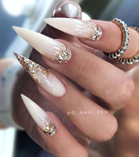 Wedding Nails For Bride Stiletto, Stilleto Ombre Nails, Long Nail Designs Stilettos, Wedding Stiletto Nails, Ombre Stilleto Nails, Nail Art Stilleto, Wedding Nails Stiletto, Sassy Nails Designs, Long Stilleto Nails Design