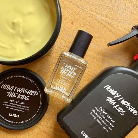 Lush Products Aesthetic, Lush Aesthetic, Products Aesthetic, Lush Products, Lush Cosmetics, Handmade Cosmetics, Christmas Wishlist, Choose Me, Body Spray