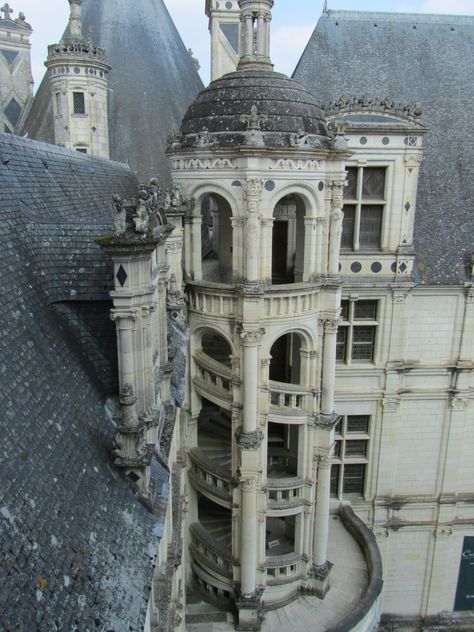 Loir-et-Cher (Loire Valley), France – Chambord Chateau 1519; exterior stairs 18th Century French Architecture, Exterior Stairs, Chateau France, Loire Valley, Gothic Architecture, Historical Architecture, Beautiful Architecture, Beautiful Buildings, Pretty Places