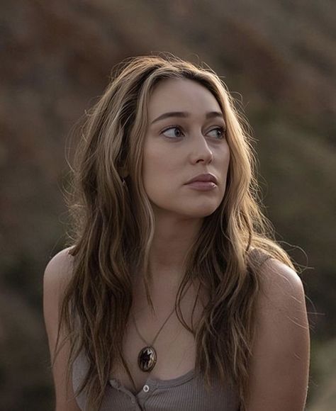 Alycia Debnam Carey Hair, Alycia Debnam Carey Photoshoot, Alycia Debnam Carey Icon, Alicia Clark Icon, Acotar Cast, Acotar Fancast, Hart Icon, Alice Hart, Alicia Debnam