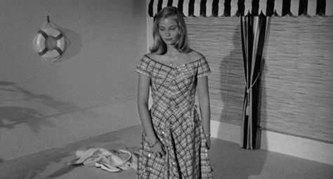 snowce:  The Last Picture Show (1971) Teresa Wright, Last Picture Show, Cybill Shepherd, 60s 70s Fashion, The Last Picture Show, Film Inspiration, 1970s Fashion, Black White Photos, Bw Photo