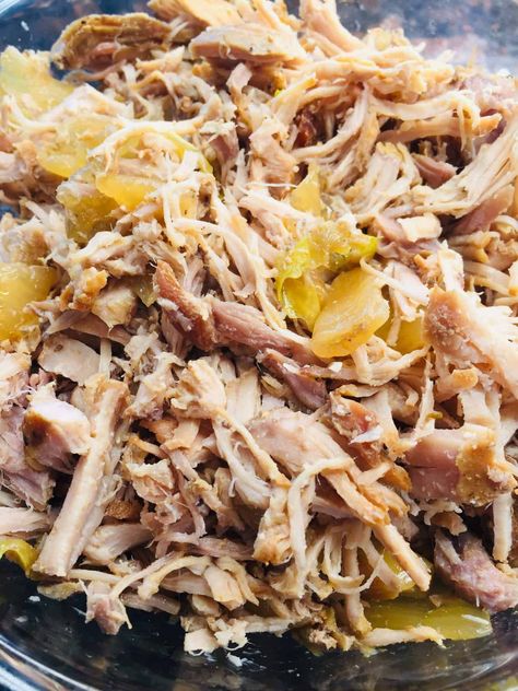 Pioneer Woman Pulled Pork Slow Cooker, Carolina Pulled Pork Slow Cooker, Pork Shoulder Roast Crock Pot, Pork Roast Crock Pot Recipes, Carolina Pulled Pork, Boneless Pork Roast, Crockpot Pork Roast, Crock Pot Pulled Pork Recipe, Roasted Banana