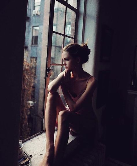 “We have to learn to be our own best friends because we fall too easily into the trap of being our own worst enemies.” // @kat_in_nyc with muse @katiusha_feofanova Katiusha Feofanova, Window Photography, Shotting Photo, Photographie Portrait Inspiration, Looking Out The Window, Shooting Photo, Creative Portraits, Portrait Inspiration, 인물 사진