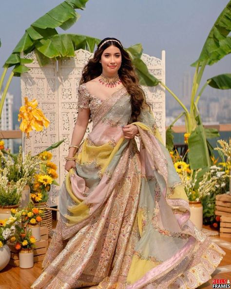 Pastel Pink Lehenga Designs For Indian Bride Dupatta Style, Latest Bridal Lehenga, Wedding Lehenga Designs, Lehenga Designs Simple, Indian Bride Outfits, Bridal Lehenga Collection, Wedding Festivities, Royalty Aesthetic, Saree Designs Party Wear