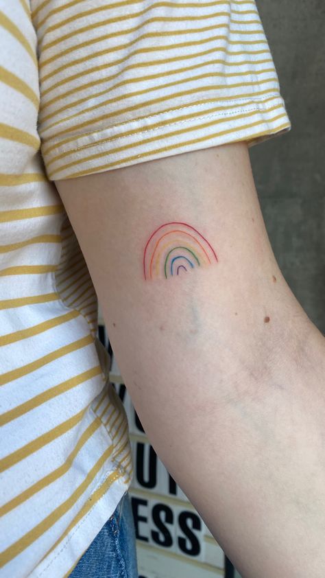 Subtle Rainbow Tattoo, Line Rainbow Tattoo, Pride Line Art, Fine Line Colour Tattoo, Rainbow Line Tattoo, Colored Fine Line Tattoo, Tiny Rainbow Tattoo, Subtle Queer Tattoos, Color Line Tattoo