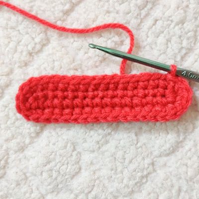 Raji's Craft Hobby: Single Crochet Oval Base Pattern for Bags Baskets and Rugs Crochet Pouches, Crochet Oval, Purse Patterns Free, Slipper Pattern, Crochet Slipper, Crafts Diy Projects, Crochet Slipper Pattern, 4mm Crochet Hook, Crochet Rug Patterns