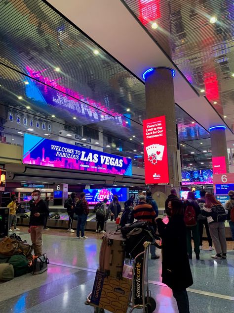 2014 Tumblr Aesthetic Grunge, Vegas Airport, Las Vegas Airport, Usa Wallpaper, Las Vegas Outfit, Free Vibes, Las Vegas Vacation, Las Vegas City, Vegas Vacation