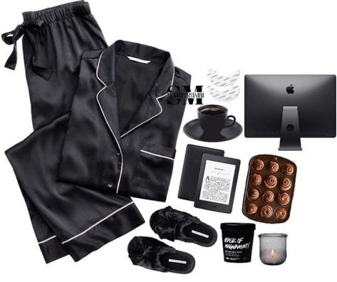 House Outfit Lazy Days, Black Pjs, Pjs Aesthetic, Lush Mask, Classy Loungewear, House Outfit, Morning Outfit, Outfits Lazy, Rainy Morning