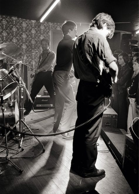 UNITED KINGDOM - MARCH 14: Photo of JOY DIVISION; L-R: Peter Hook, Ian Curtis, Bernard Sumner performing live onstage at Bowdon Vale Youth Club (Photo by Martin O'Neill/Redferns) Rock Band Photos, Ian Curtis, Youth Club, Joy Division, New Order, Greater Manchester, Band Photos, Alternative Music, Music Photo