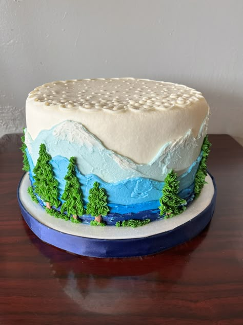 Buttercream Mountain Cake, Forest Green Cake, Hiking Cake Ideas, Mom Bday Cake, Alaska Cake, Baby Cake Design, Lake Cake, Themed Baking, Mountain Cake